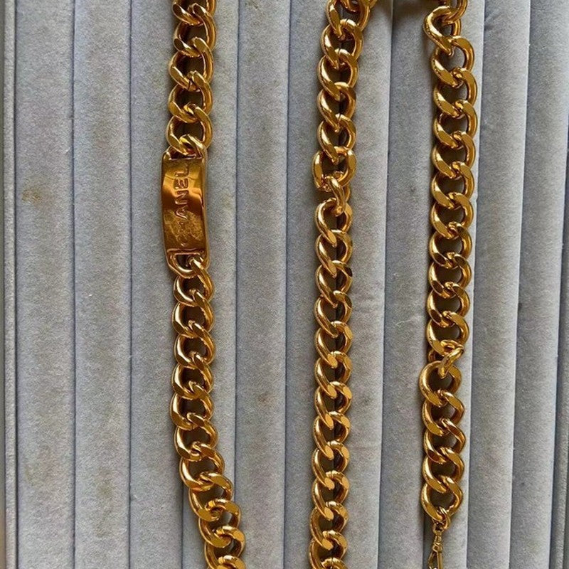 18K Chanel Gold Vintage Necklace