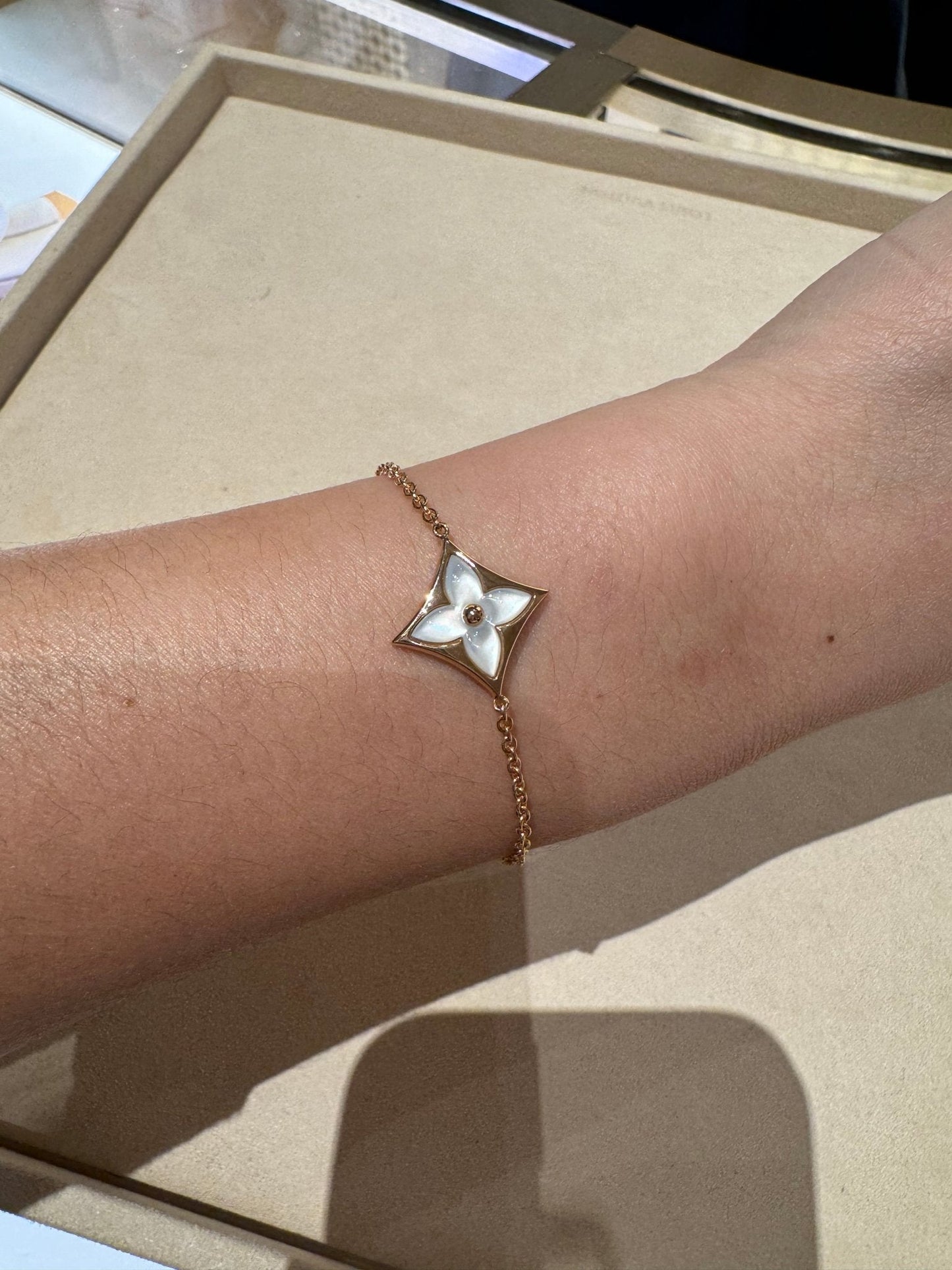 LOUIS VUITTON Q95466 Colour Blossom Star Bracelet(Rose Gold)