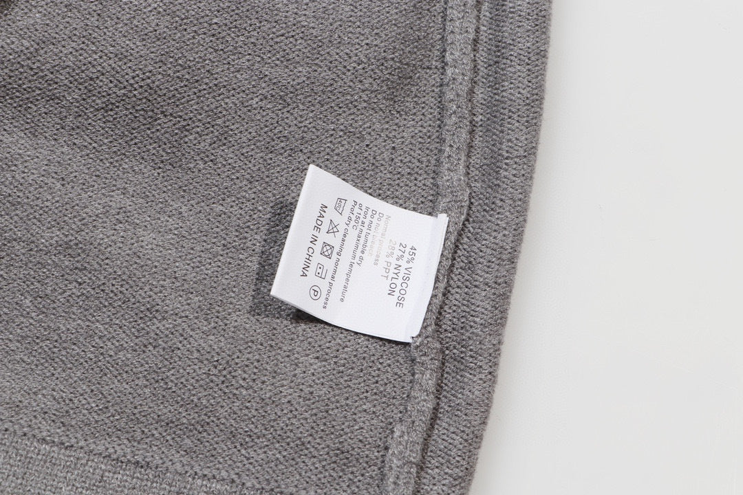 AMRI MA Short Sleeve Sweater