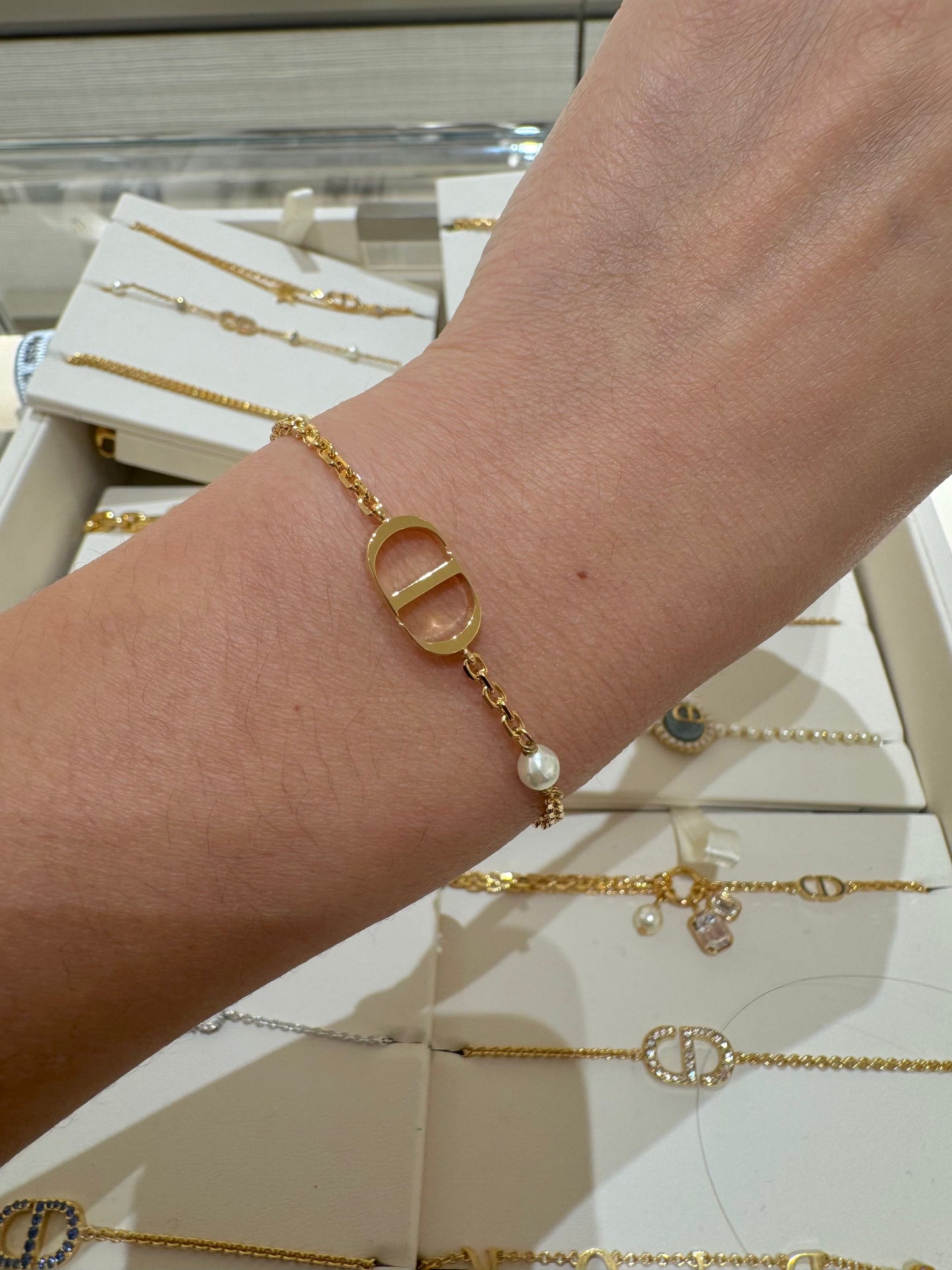 CHRISTIAN DIOR Petit CD Bracelet Gold-Finish Metal(Gold)