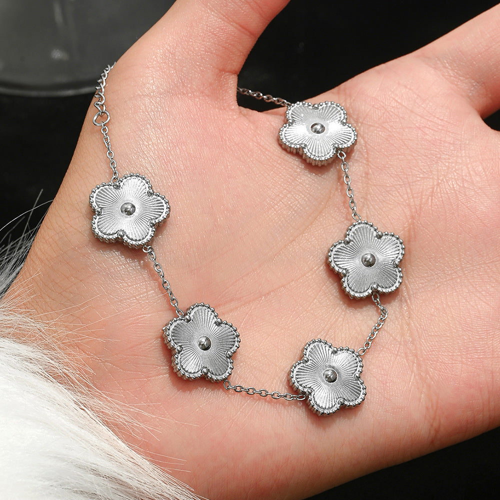 Elegant Five-Petal Flower Bracelet