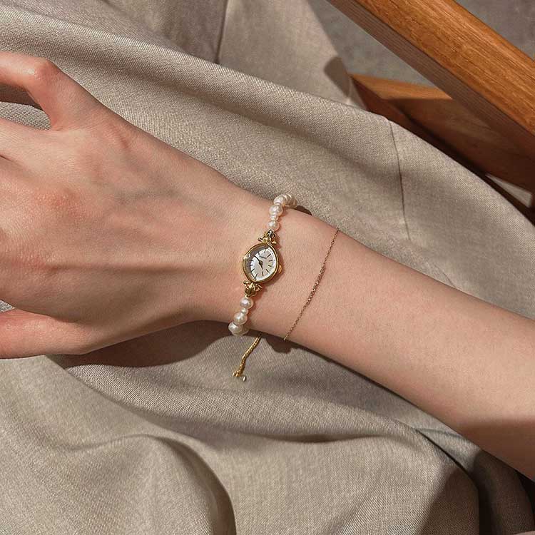 Pretty Pearl Quartz Bracelet Watch