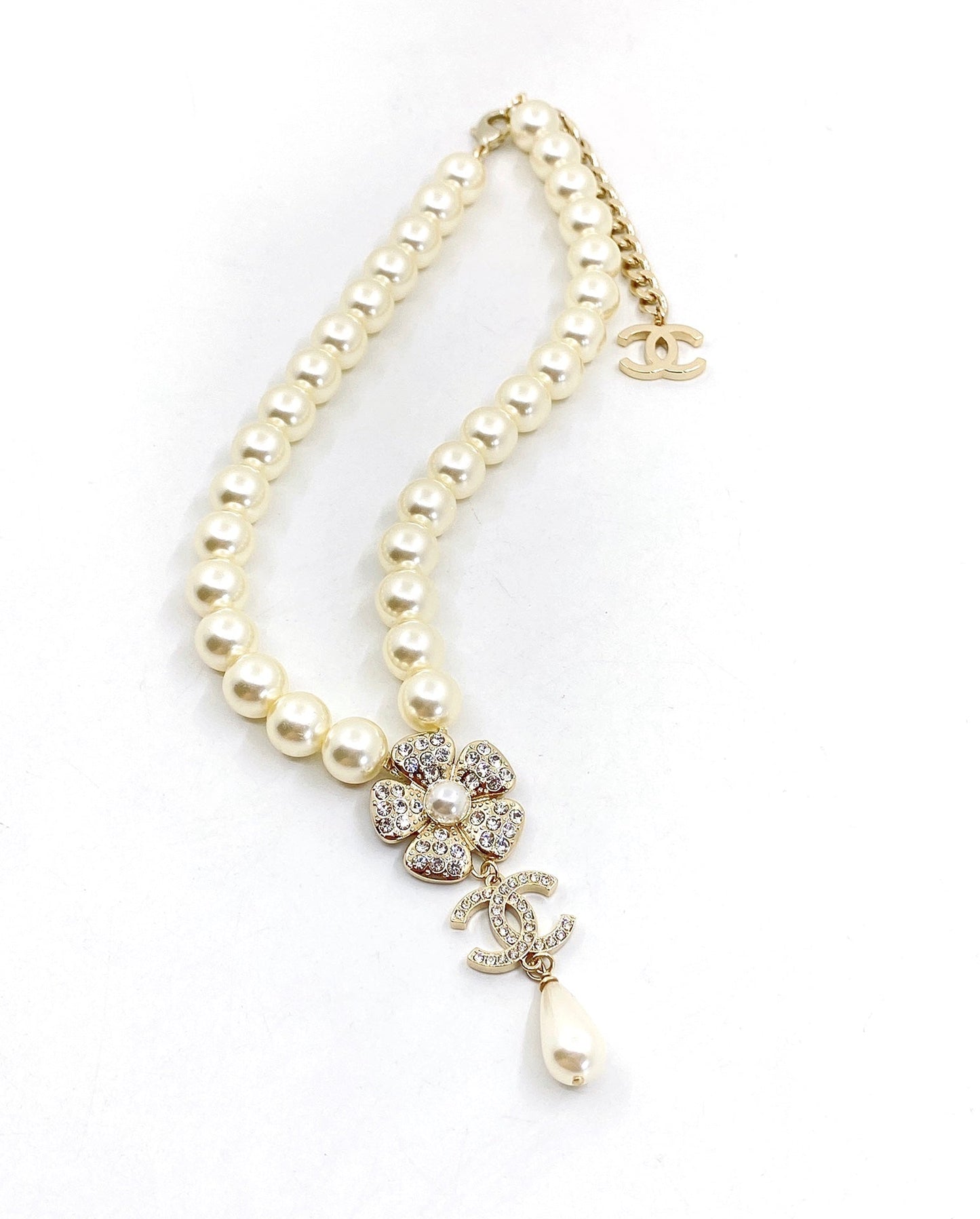 18K  Chanel Pearls Chain Choker Necklace