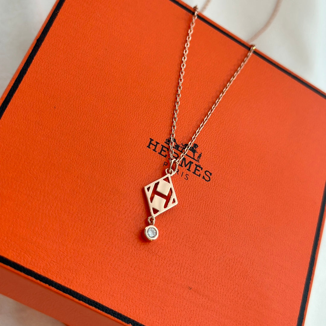 18K Gambade Pendant Hermes Necklace
