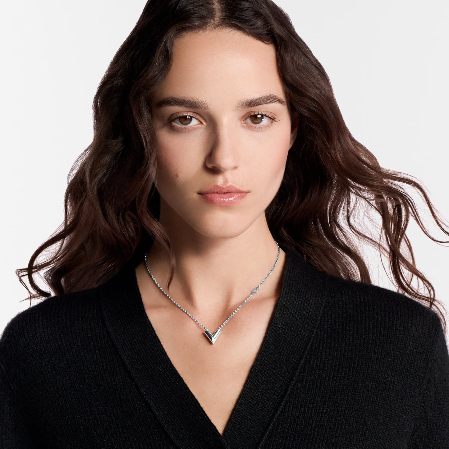 LOUIS VUITTON M63197 Essential V Supple Necklace Metal(Silver)